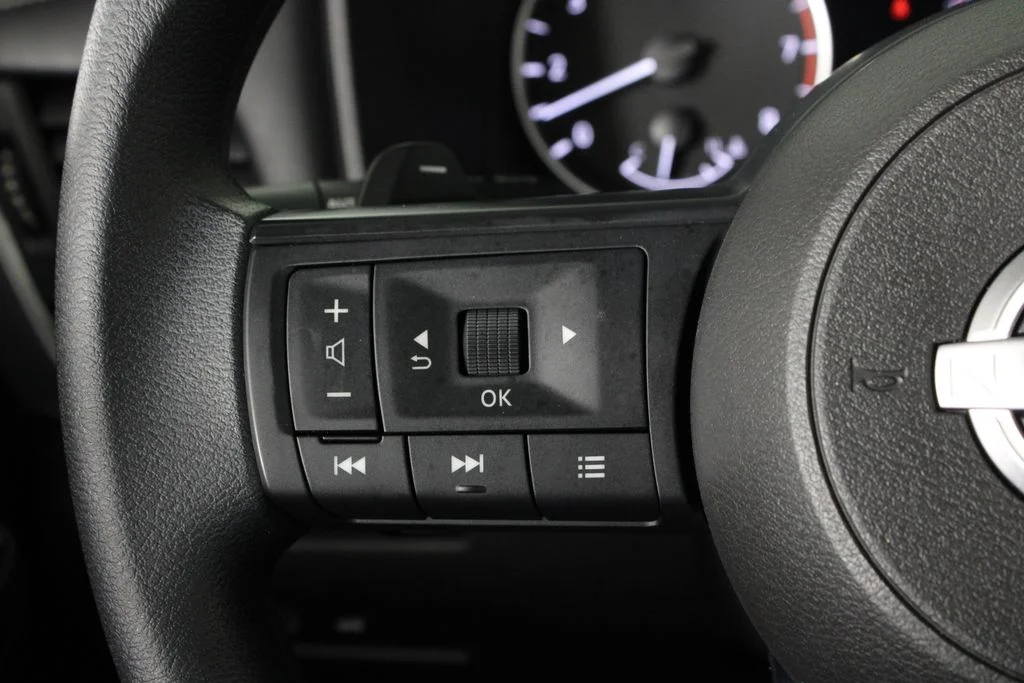 2024 Nissan Rogue SV - Photo 26