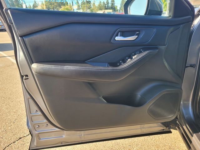 Used 2024 Gray Nissan SV image 18