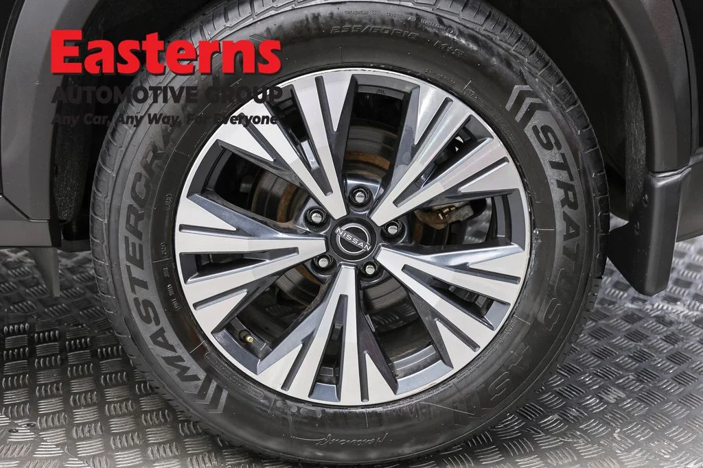 Used 2023 Black Nissan SV image 8