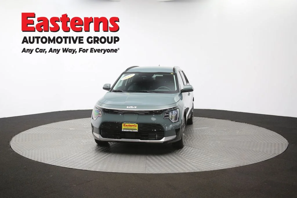 Used 2023 Green Kia Wind image 54