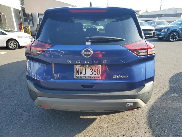 Used 2023 Blue Nissan SV image 4