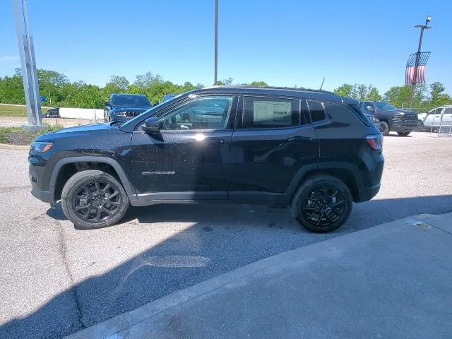 New 2026 Black Jeep Latitude image 25