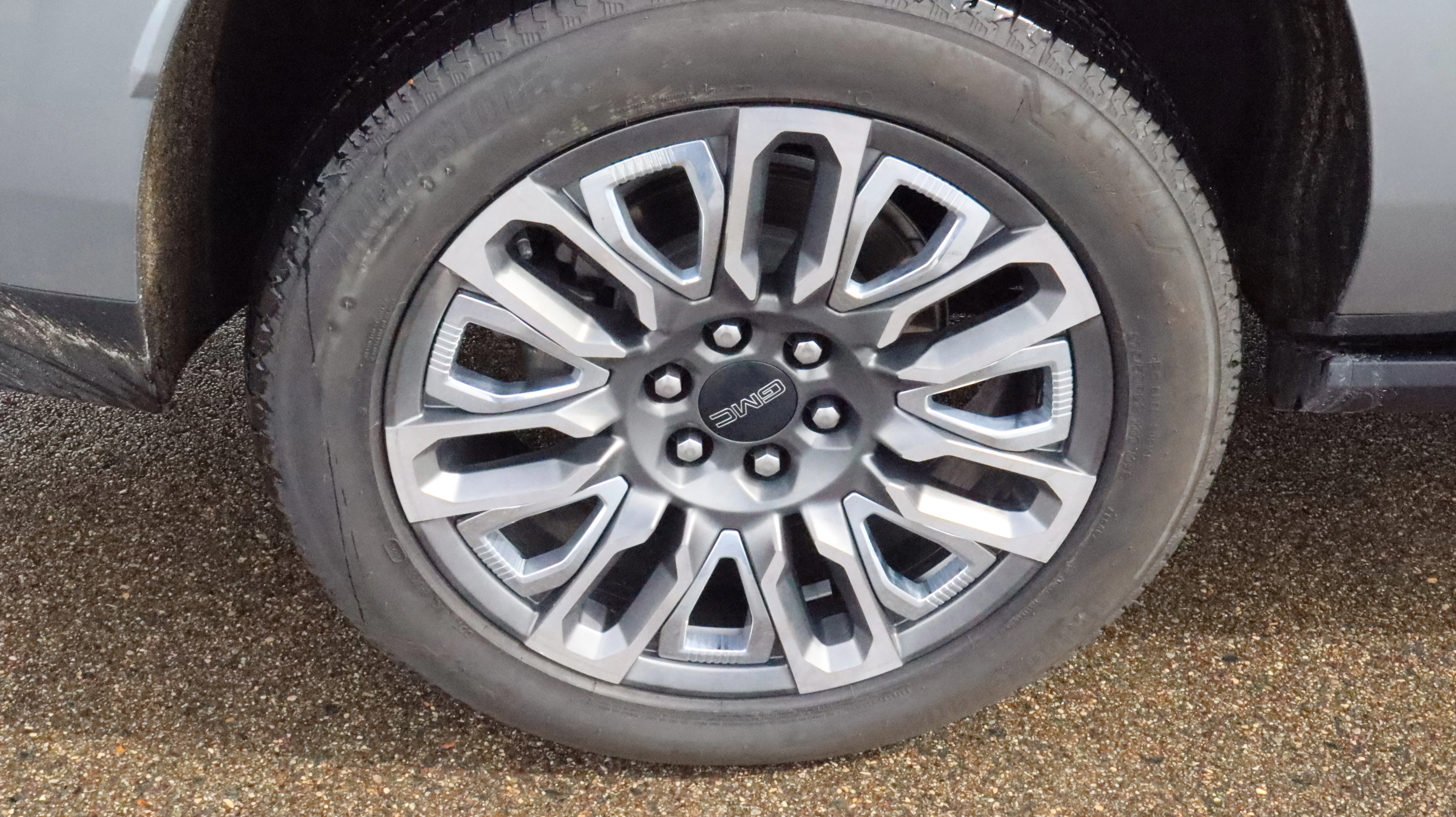 2023 GMC Yukon XL Denali Ultimate - Photo 17