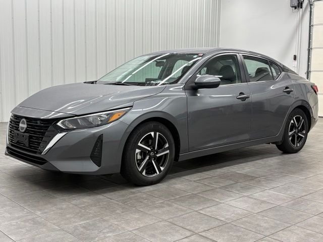 Used 2024 Gray Nissan SV image 5