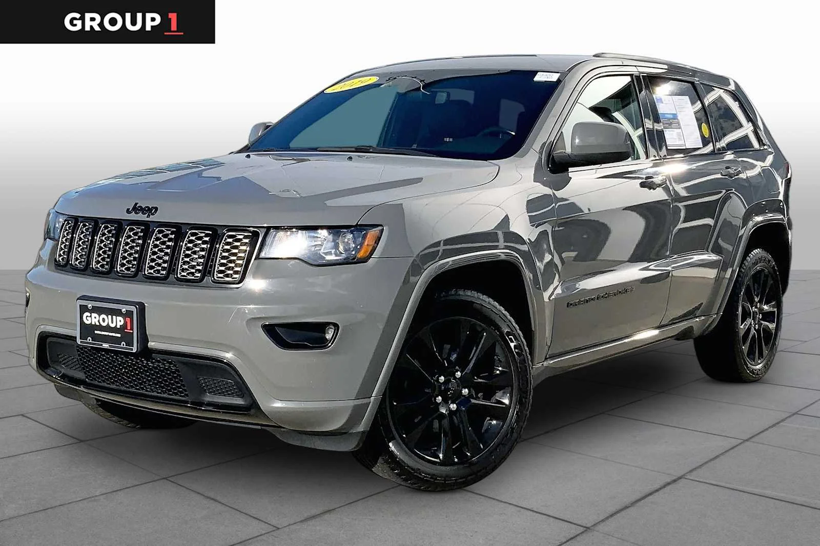 Pre-Owned 2019 Jeep Grand Cherokee Altitude