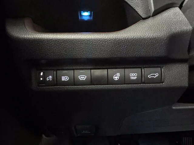 Certified Used 2024 Pearl Toyota Limited image 20