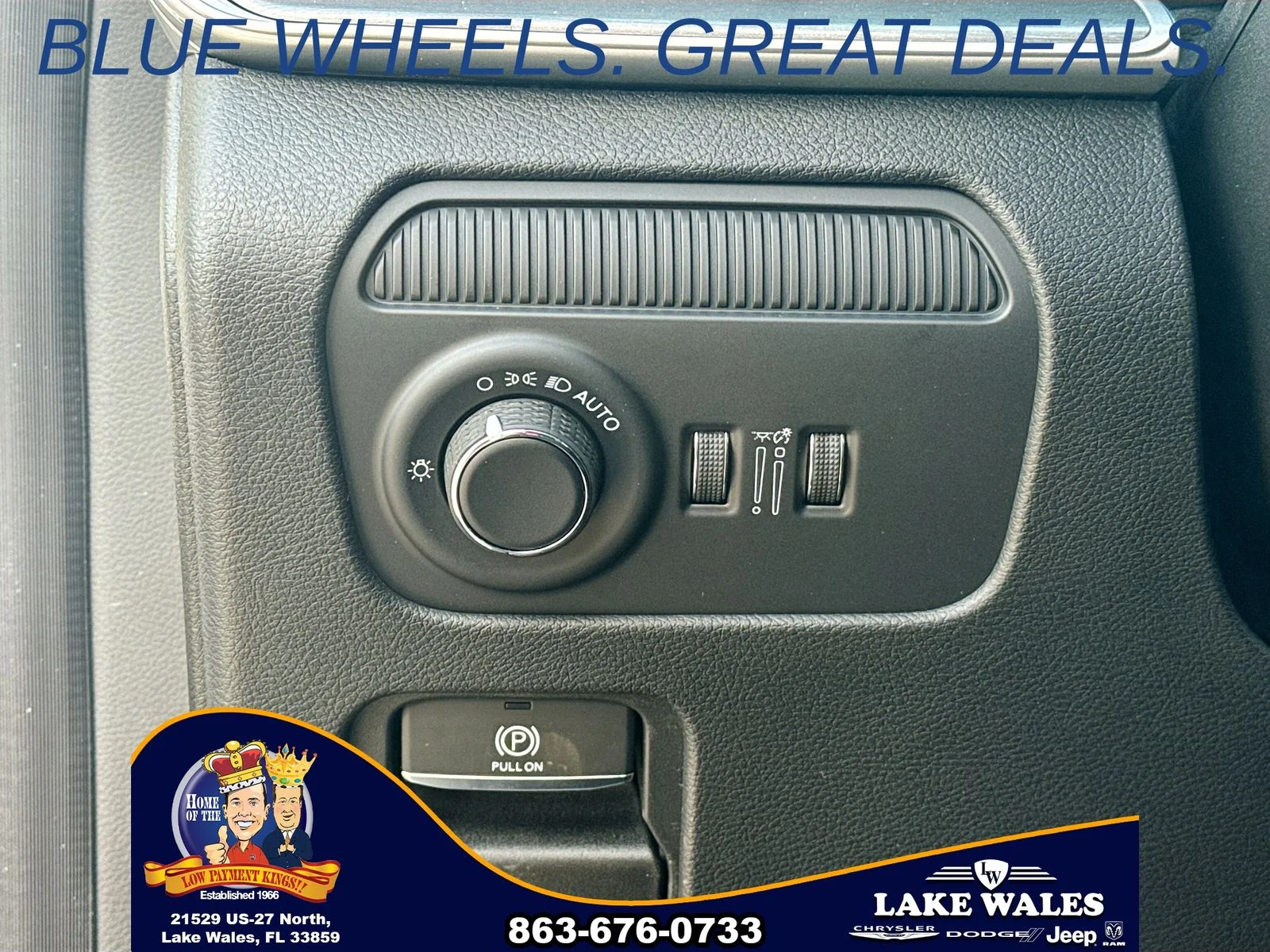 New 2026 Silver-Zynith Exterior Paint Jeep Grand Wagoneer image 9