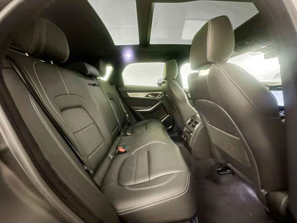 2026 Jaguar F-Pace R-Dynamic S - Photo 27