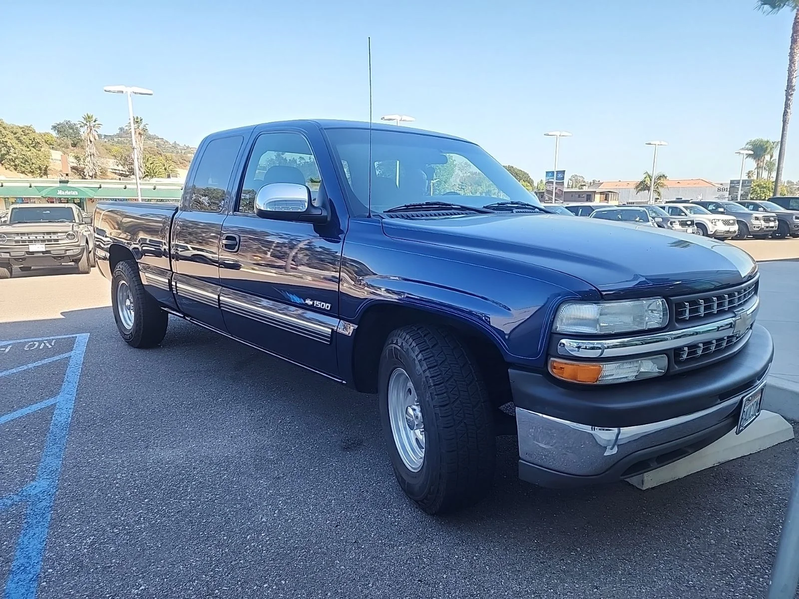 Used 2001 Blue Chevrolet LS image 2