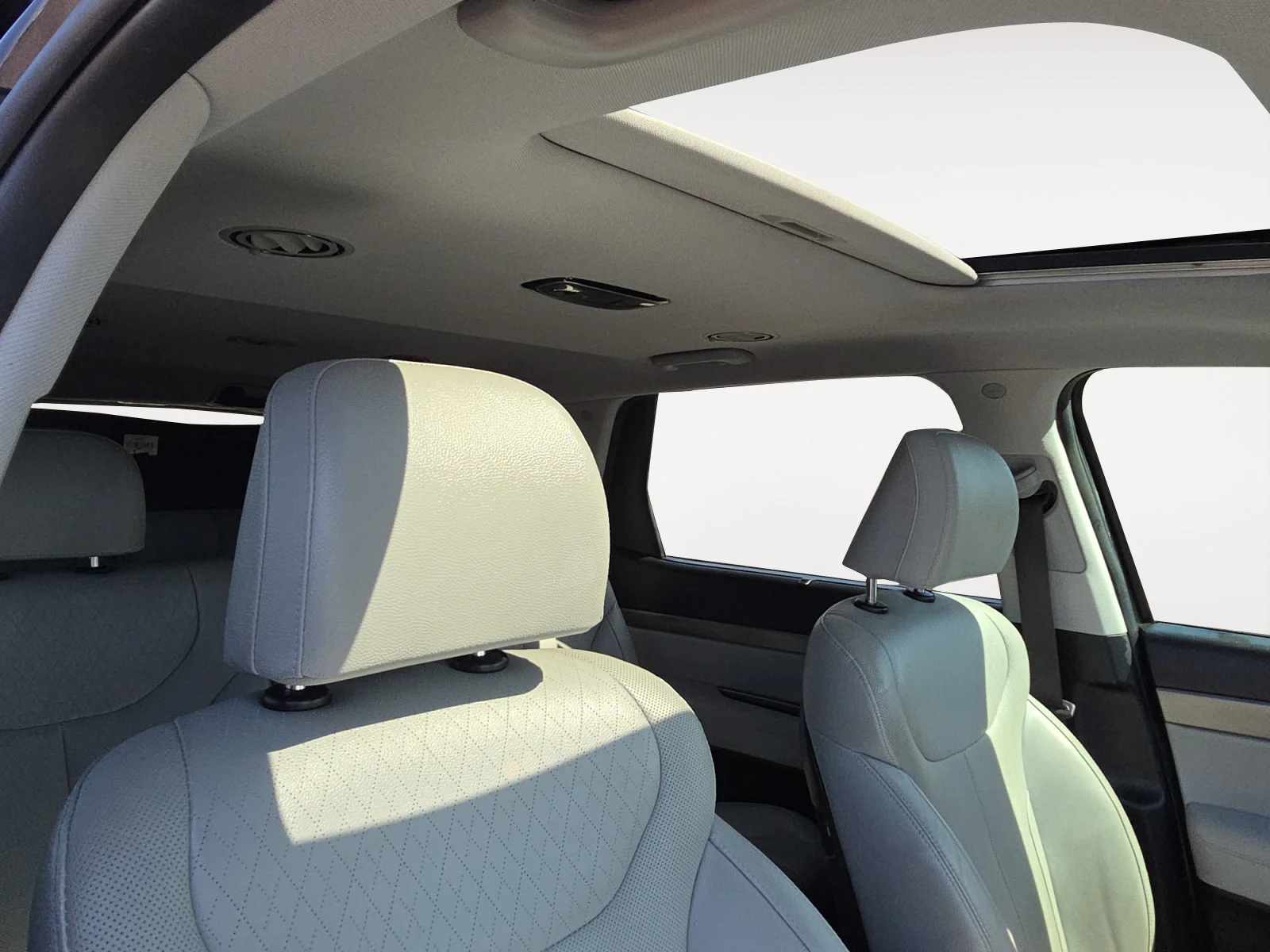 Used 2021 Moonlight Cloud Hyundai SEL image 11