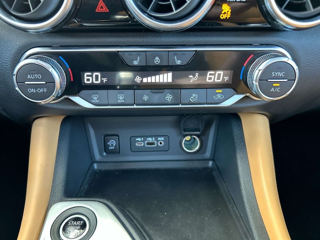 Used 2025 Gray Nissan SV image 27