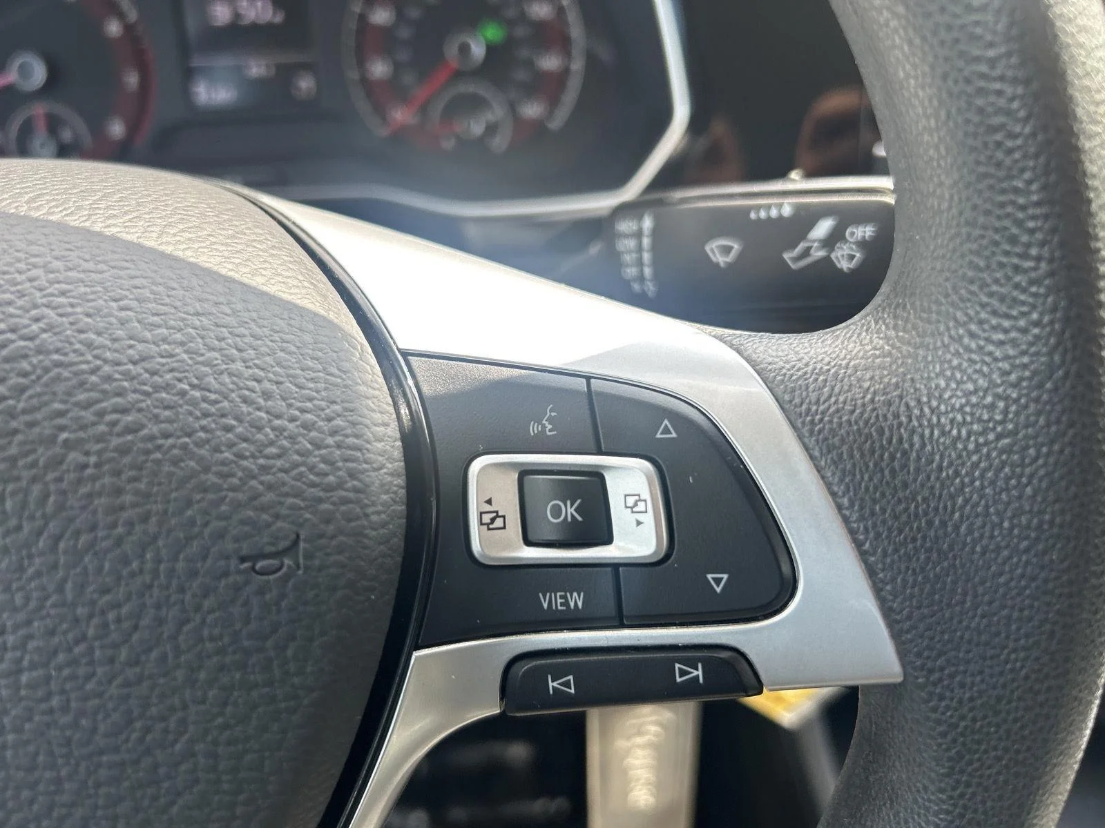 Used 2021 Pyrite Silver Metallic Volkswagen S image 15