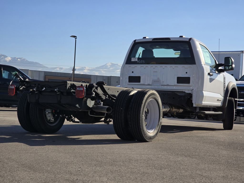 2025 Ford F-550 Super Duty Chassis Cab XL - Photo 25