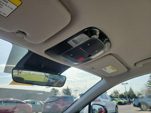 2025 Hyundai Sonata SEL - Photo 30