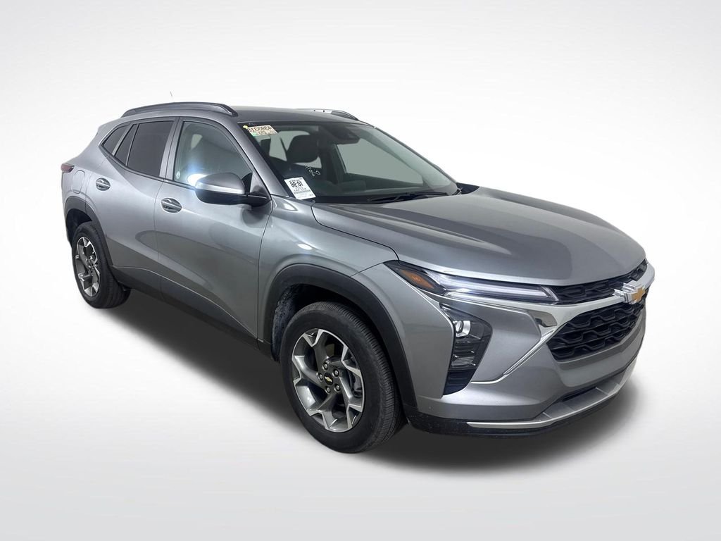 2025 Chevrolet Trax LT's photo