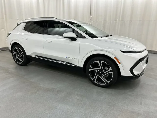 Used 2024 Summit White Chevrolet 3LT image 1