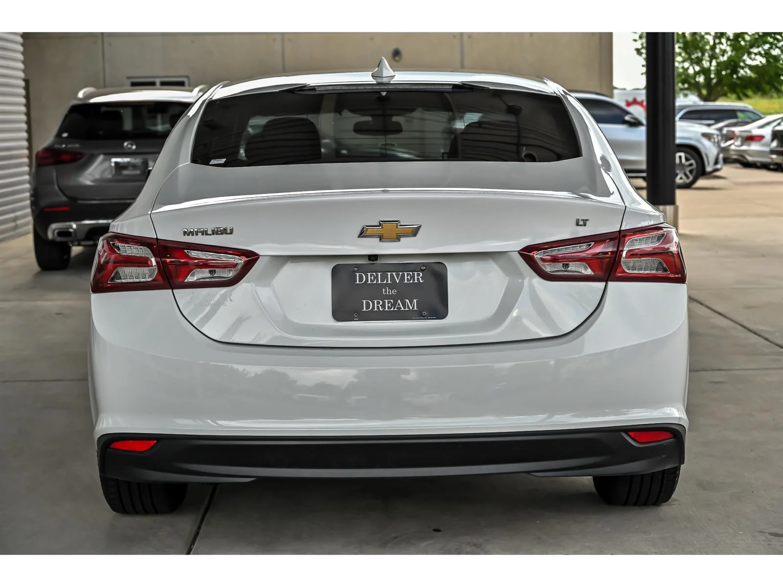 Used 2020 White Chevrolet LT image 7