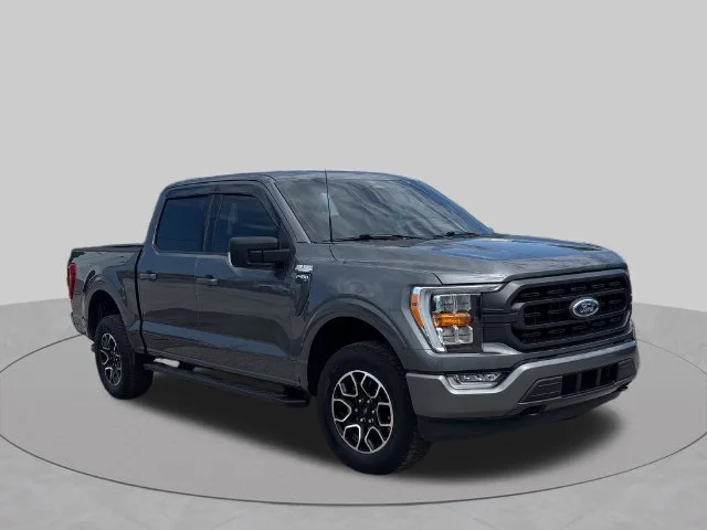 Used 2023 Gray Ford XLT image 7