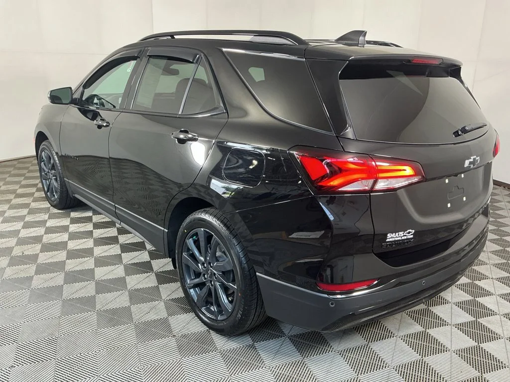 Used 2024 Mosaic Black Metallic Chevrolet RS image 14