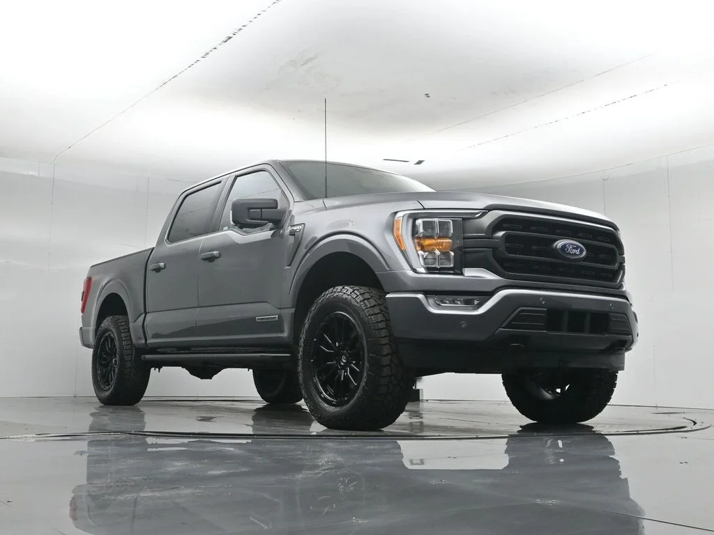 Used 2023 Gray Ford XLT image 49