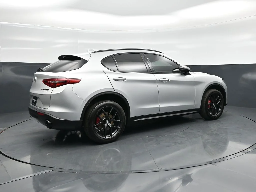 Used 2020 Gray Alfa Romeo Base image 24