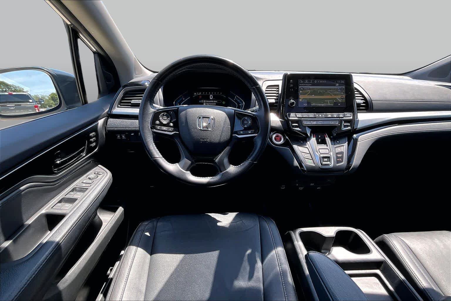Used 2022 Modern Steel Metallic Honda Touring image 6
