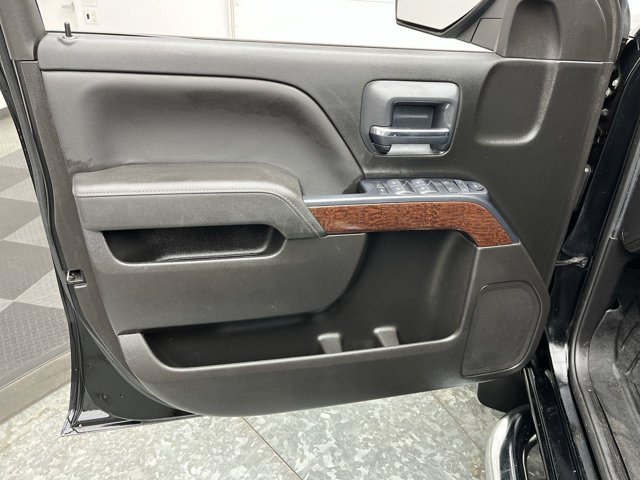 Used 2019 Onyx Black GMC SLE image 6