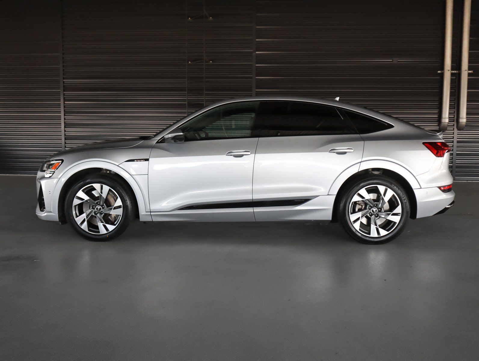 Used 2023 Florett Silver Metallic Audi S line Premium image 15