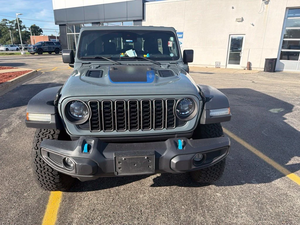 Used 2024 Gray Jeep Rubicon 4xe image 2
