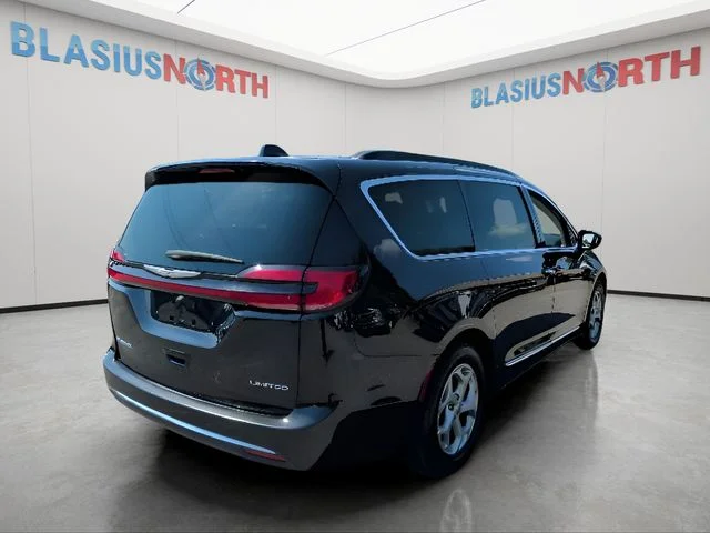 Used 2023 Black Chrysler Limited image 5