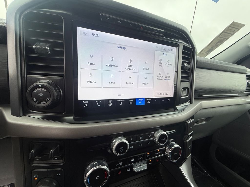 Used 2024 Black Ford XLT image 21