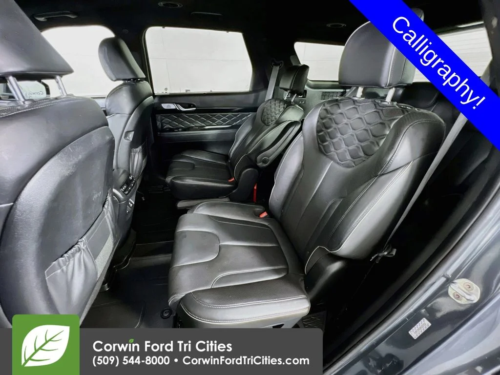 Used 2022 Silver Hyundai Calligraphy image 31
