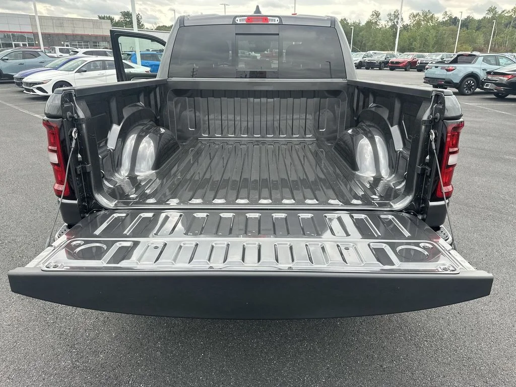 New 2027 Granite Crystal Metallic Clear-Coat Exterior Paint RAM Big Horn/Lone Star image 30