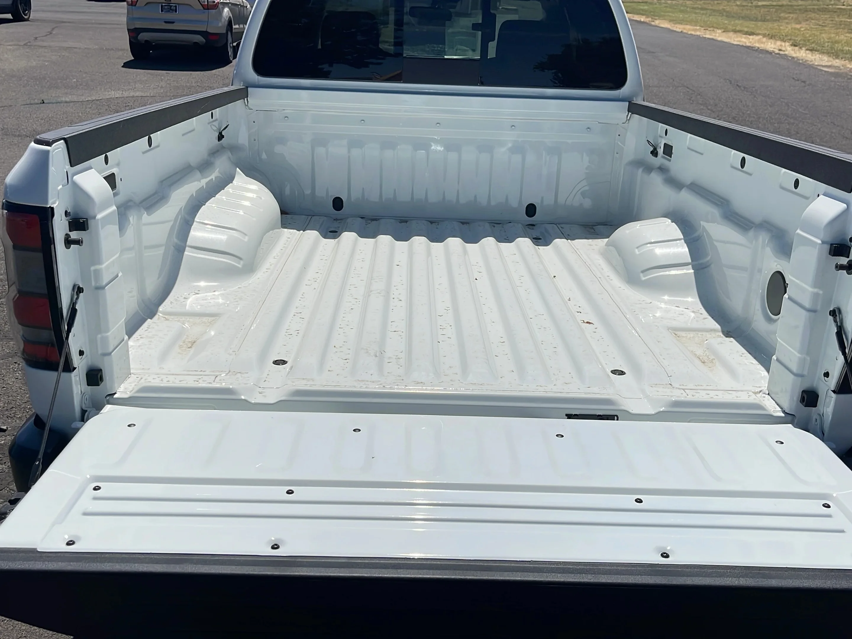 New 2026 Glacier White Nissan King Cab® S image 10