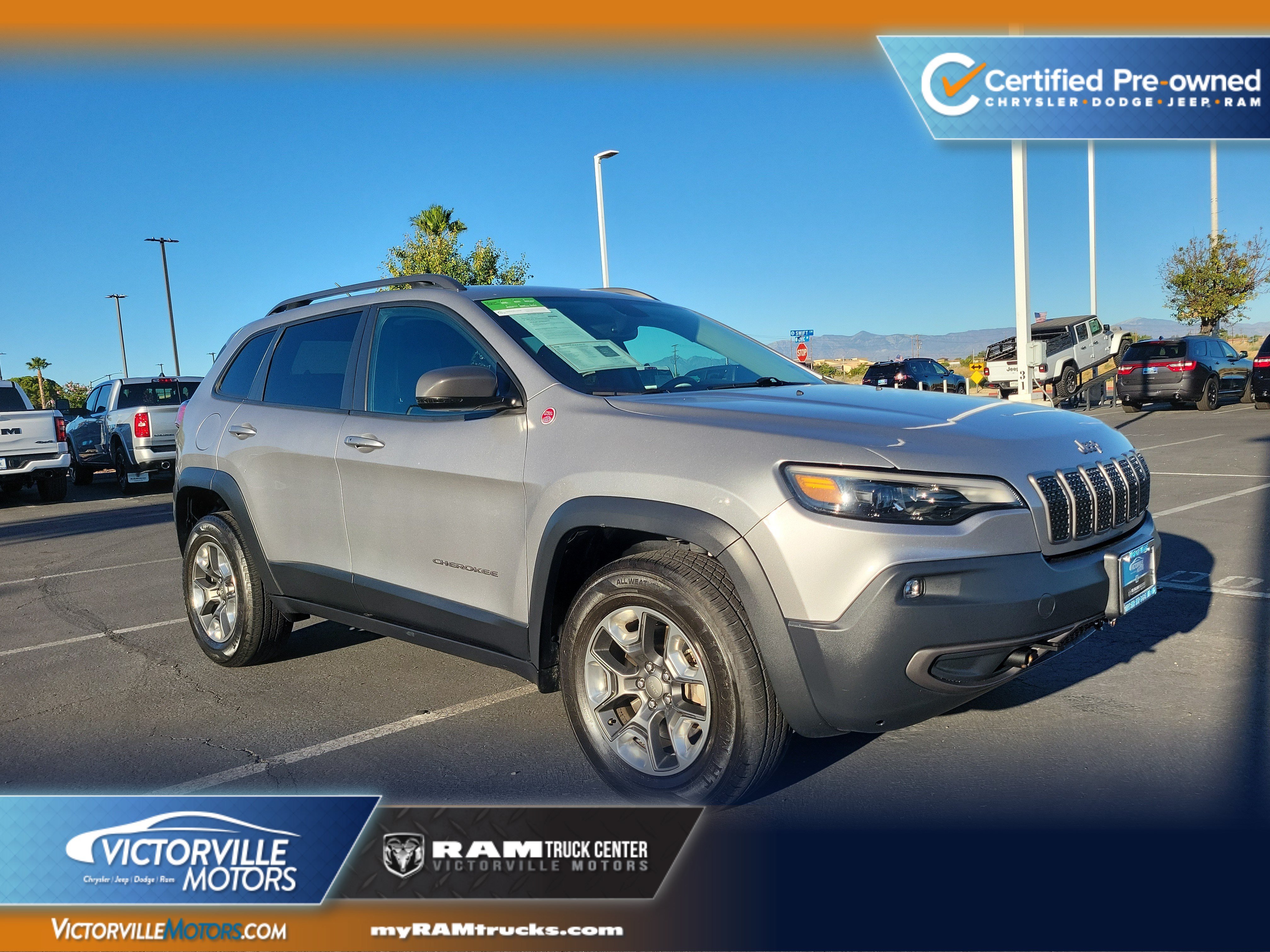 Silver 2019 Jeep Cherokee SUV / Crossover Four-Wheel Drive 9-Speed Automatic