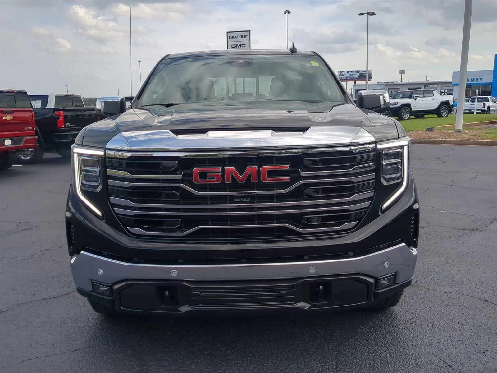 New 2026 Onyx Black GMC SLT image 27