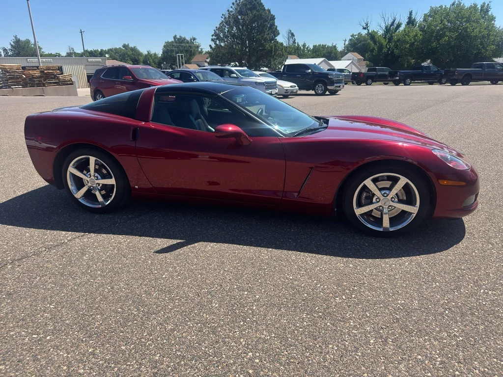 Used 2007 Monterey Red Met Tintcoat Chevrolet Base image 5