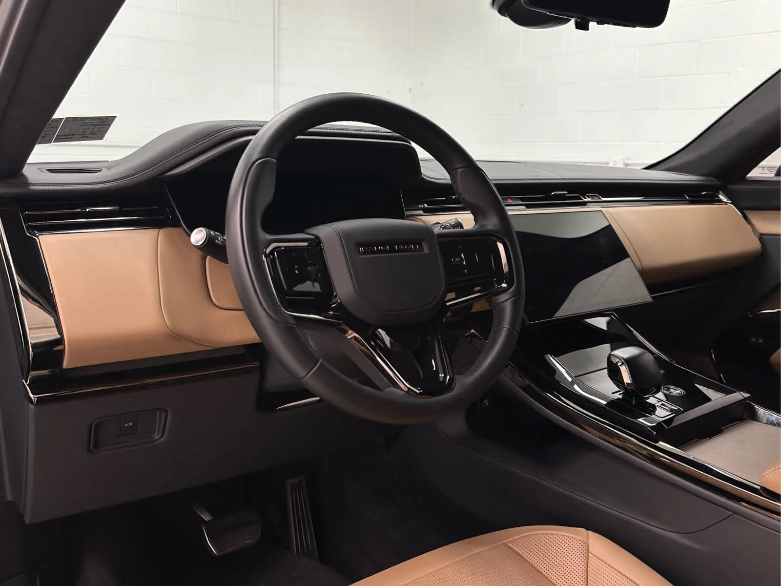 Used 2025 SV BESPOKE MATTE GREEN Land Rover SV Edition Two image 10