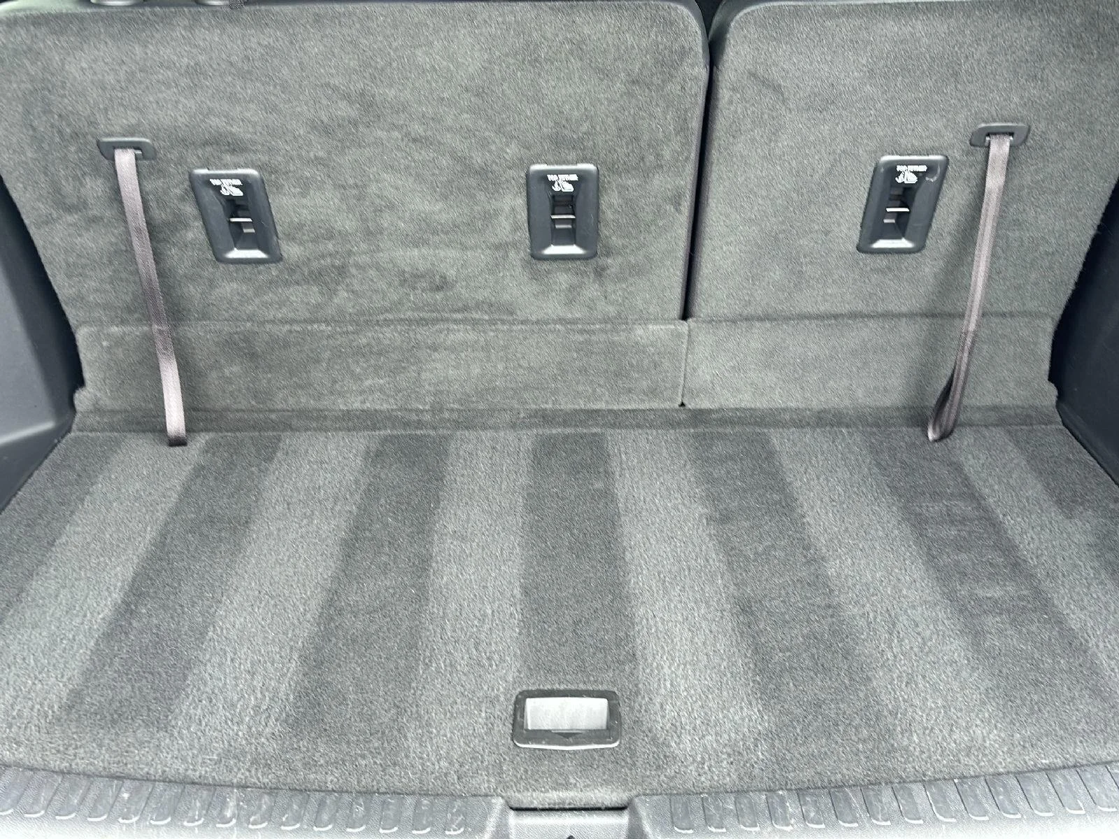 Used 2024 Summit White Chevrolet Z71 image 33