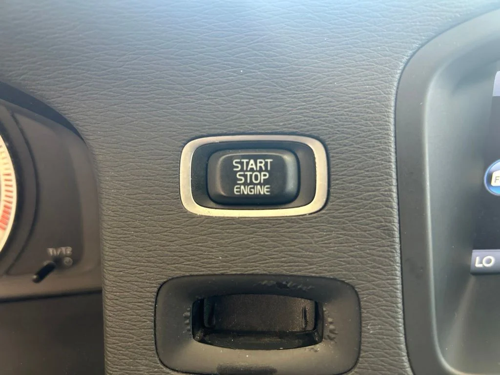 Used 2013  Volvo  image 41
