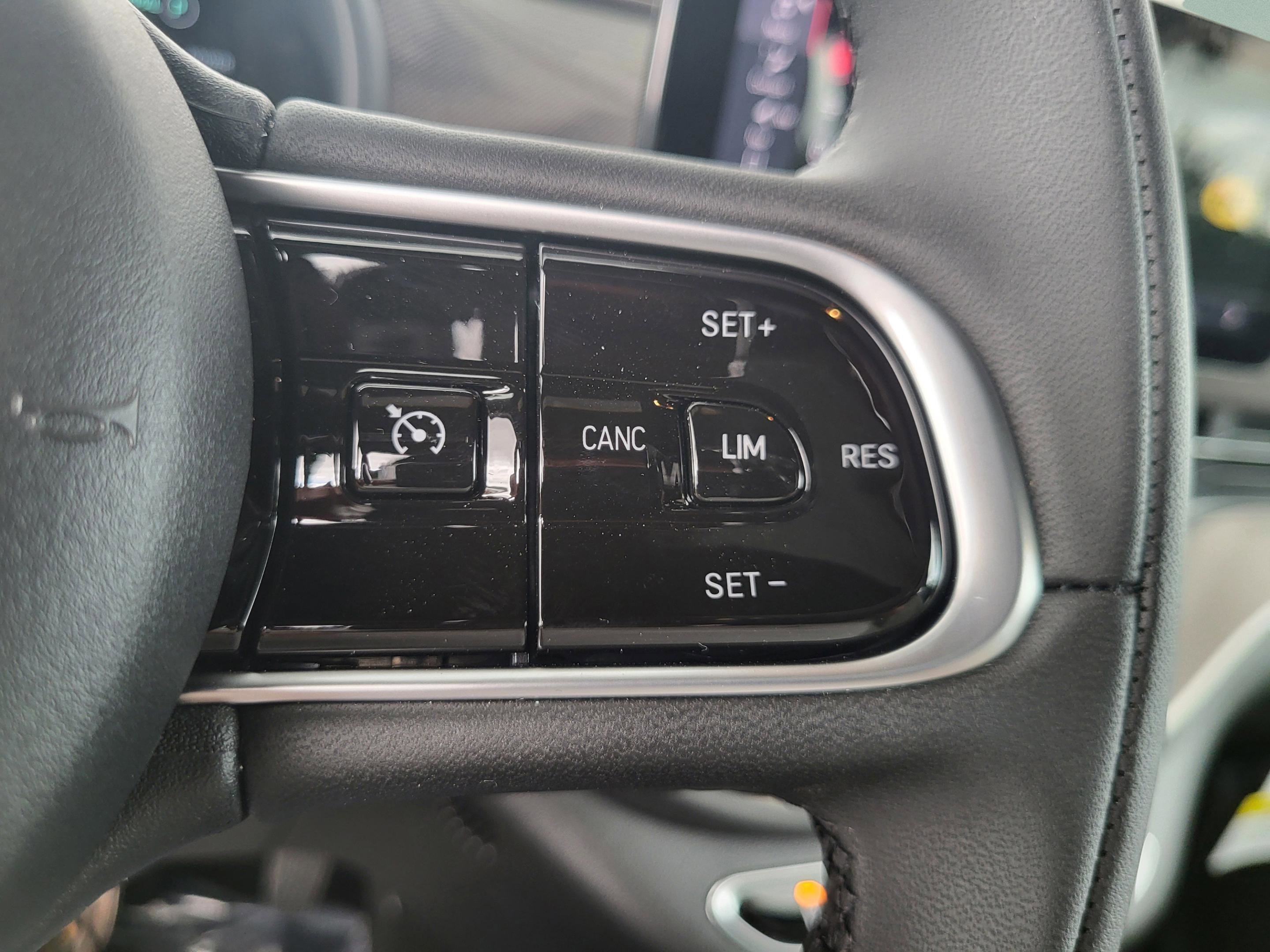 2025 FIAT 500e Base - Photo 58