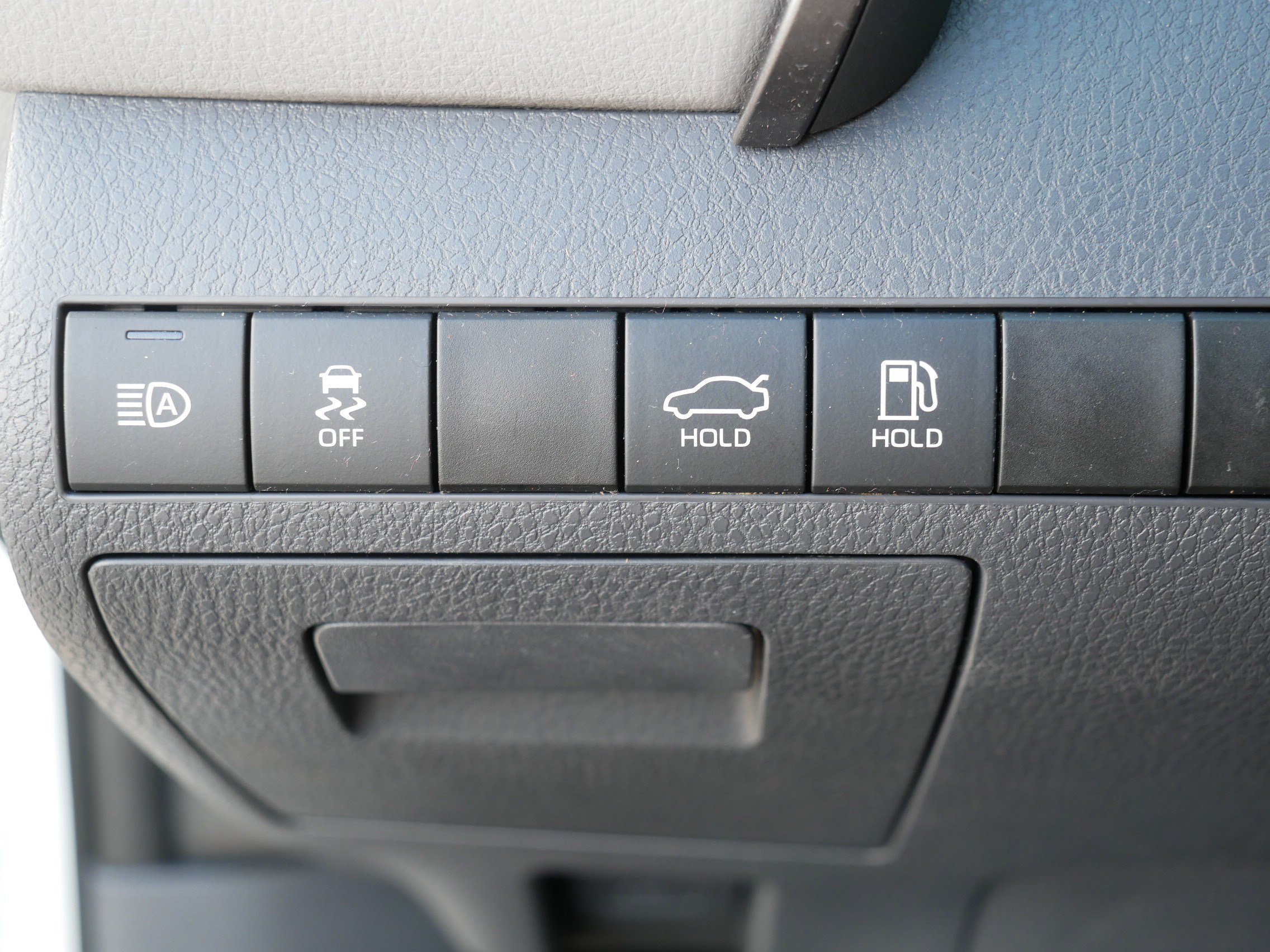 Used 2019 Wind Chill Pearl Toyota XLE image 26