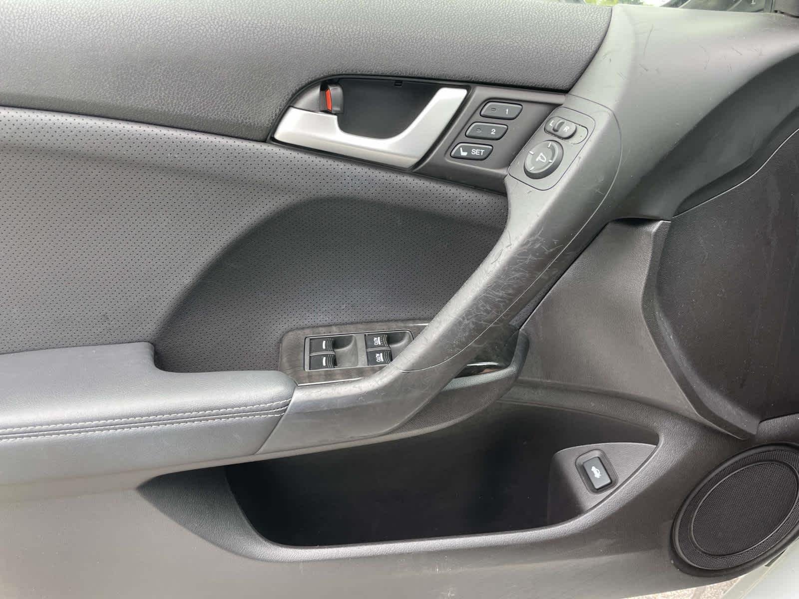 Used 2012 Bellanova White Pearl Acura  image 31