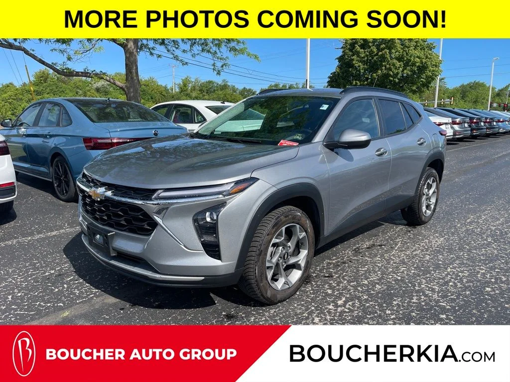 2024 Chevrolet Trax LT's photo