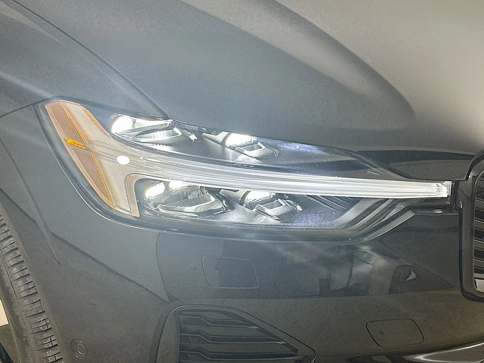 2026 Volvo XC60 Plus - Photo 9