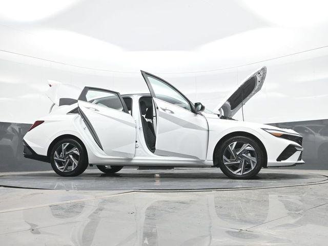 New 2026 White Hyundai Limited image 21