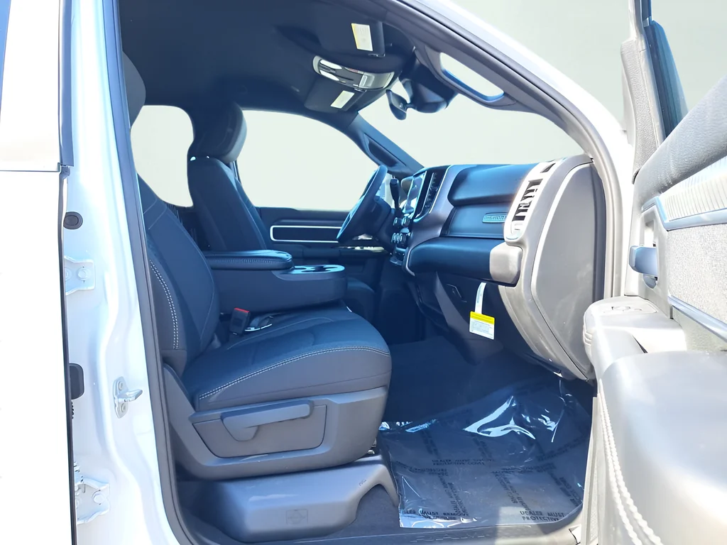 New 2026 Bright White Clear-Coat Exterior Paint RAM Big Horn image 17