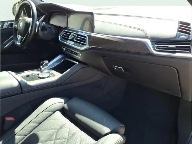 Used 2023 White BMW xDrive40i image 26