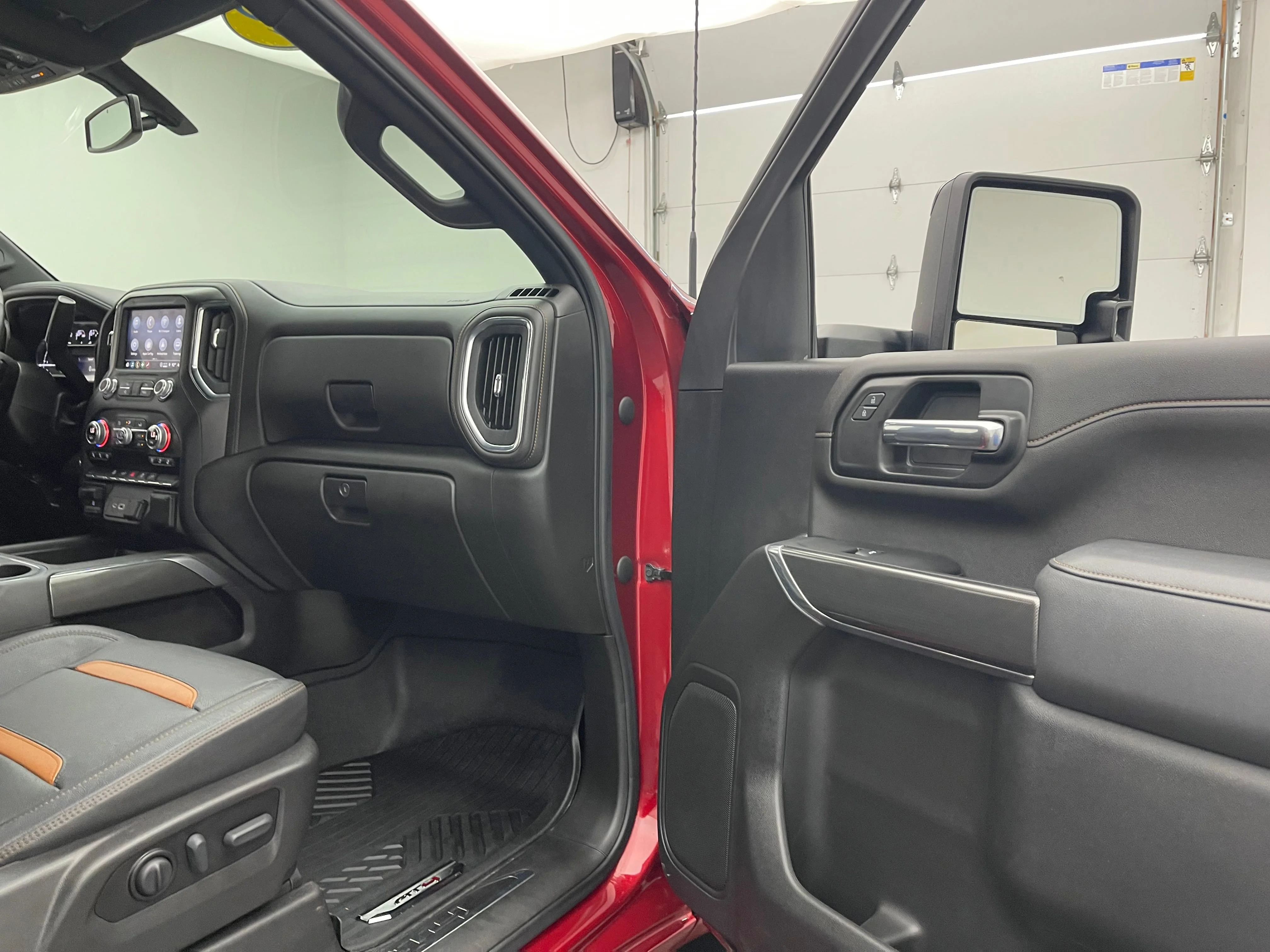 Used 2022 Cayenne Red Tintcoat GMC AT4 image 32
