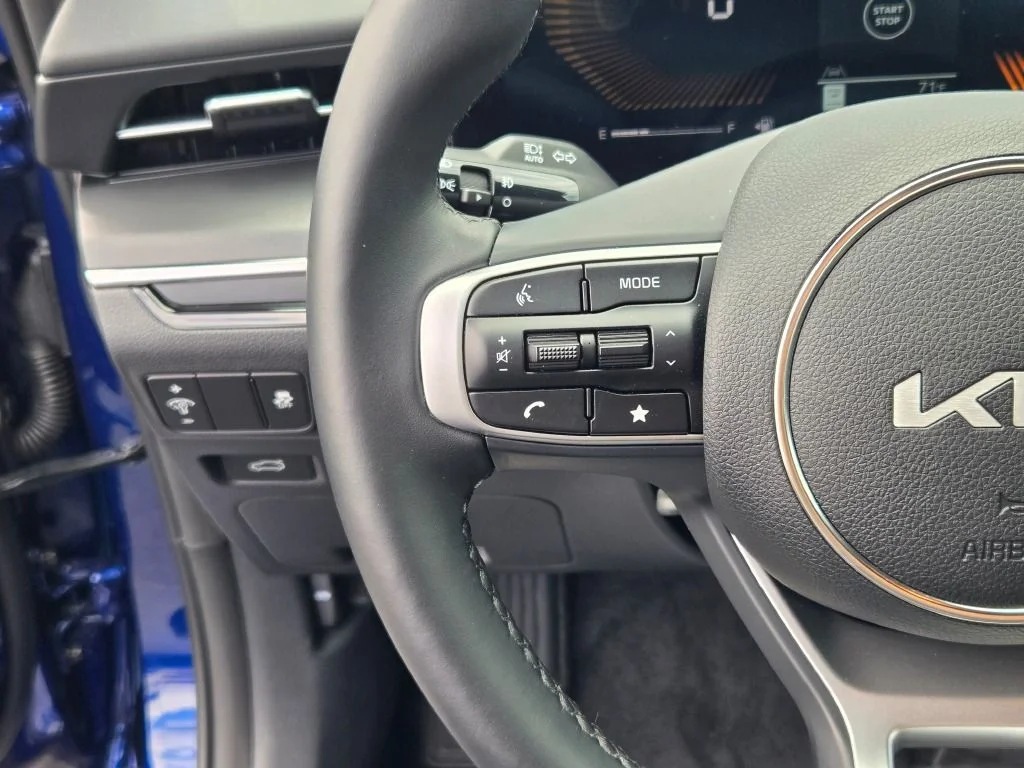 Used 2025 Blue Kia GT-Line image 31
